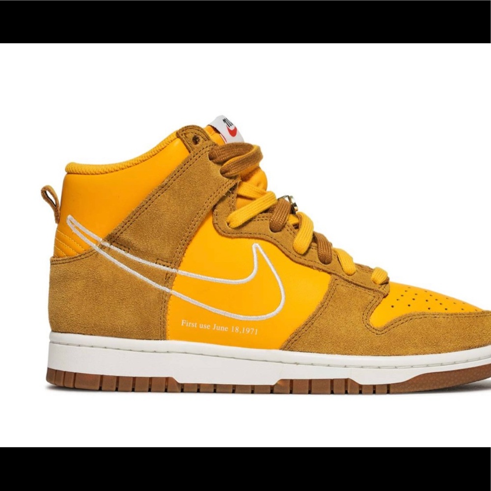 WMNS DUNK HIGH SE 'FIRST USE PACK - UNIVERSITY GOLD'